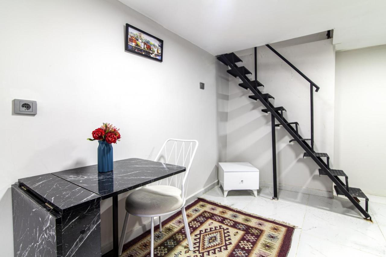 Modern Flat In The Heart Of Beyoglu Istambul Exterior foto