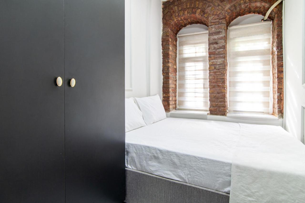 Modern Flat In The Heart Of Beyoglu Istambul Exterior foto