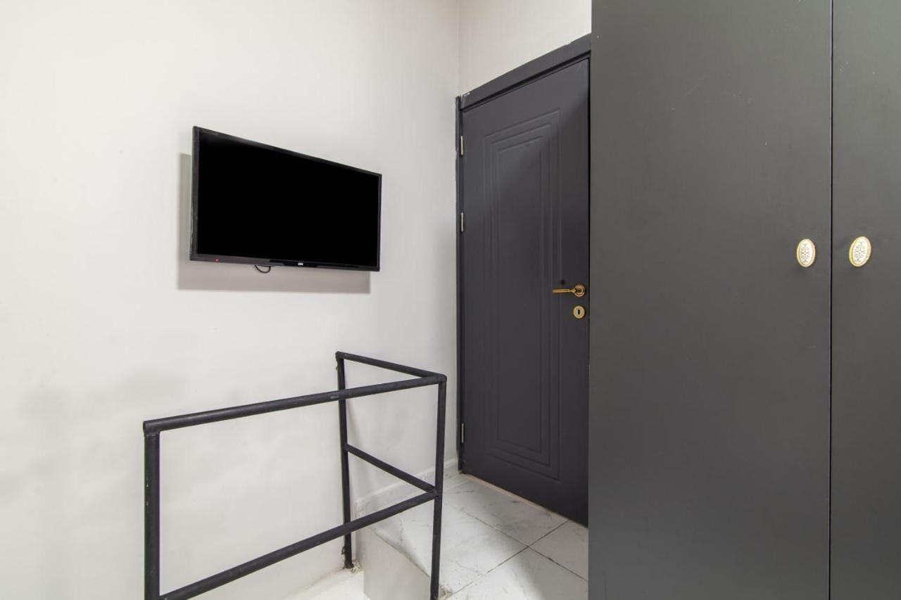 Modern Flat In The Heart Of Beyoglu Istambul Exterior foto